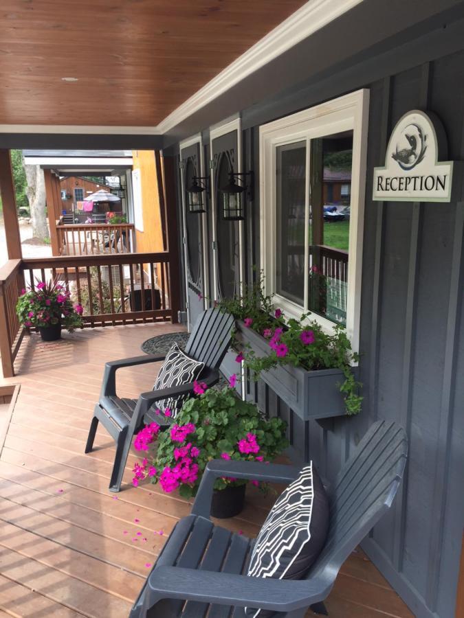 Somerset Lakeside Resort Bancroft Buitenkant foto